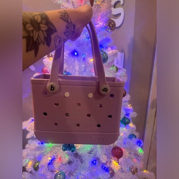 Lilac bitty Bogg bag, used once, like brand new with small insert - Picture 3 of 3